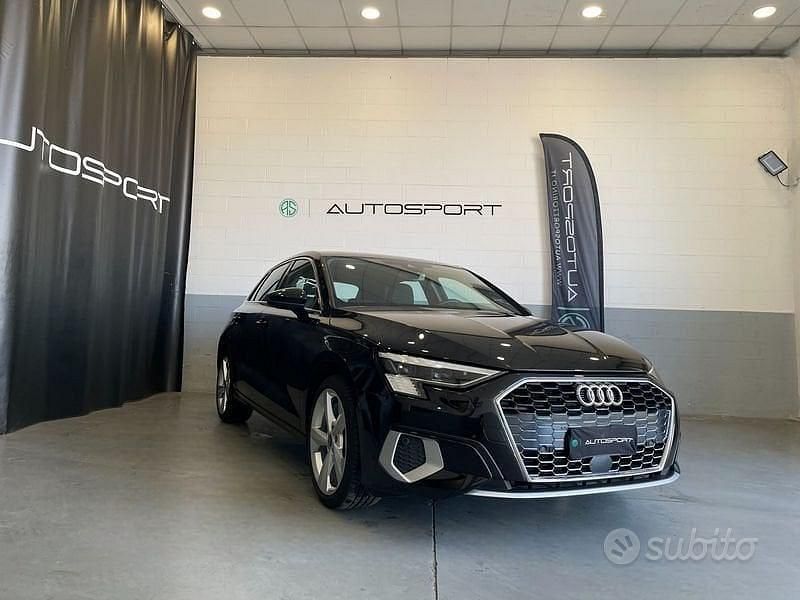 Nero Usata 2023 Audi A3 Advanced Tre volumi | 28.900 € (Buon prezzo) - Immagine 1/4