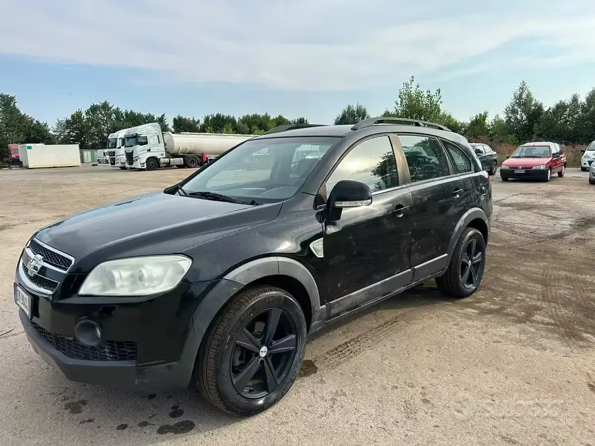 Usata Chevrolet Captiva 150 CV (110 kW) 2008 Nero SUV