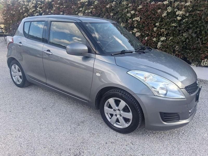 Usata Suzuki Swift GL 75 CV (55 kW) 2014 Grigio Utilitaria