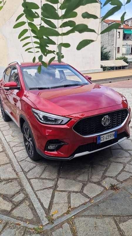 Usata MG ZS Luxury 106 CV (77 kW) 2024 Berlina