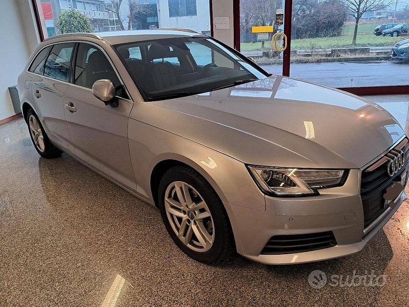 Usata Audi A4 150 CV (110 kW) 2018 Grigio Station wagon