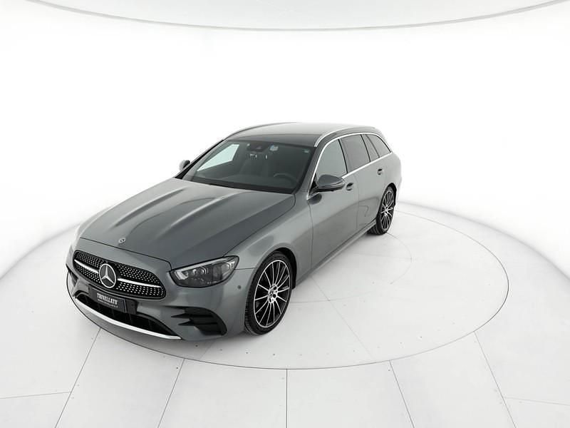 Usata Mercedes E220 Premium 194 CV (142 kW) 2021 Grigio Station wagon