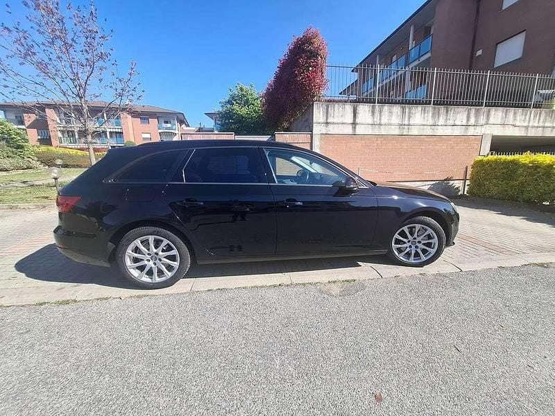 Käytetty Audi A4 Business 150 HP (110 kW) 2017 Musta Farmari