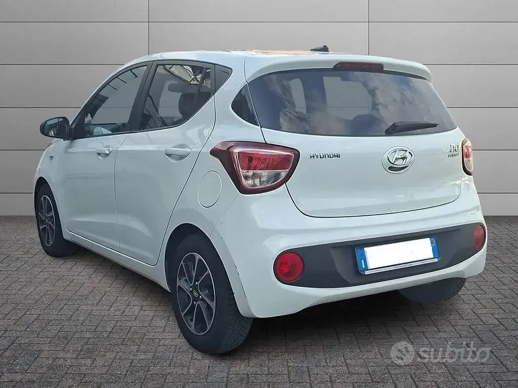 Usata Hyundai i10 69 CV (50 kW) 2019 Bianca Utilitaria
