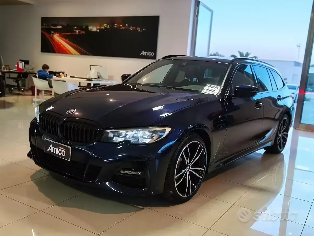 Usata BMW 320 Shadowline 190 CV (139 kW) 2021 Blu Station wagon