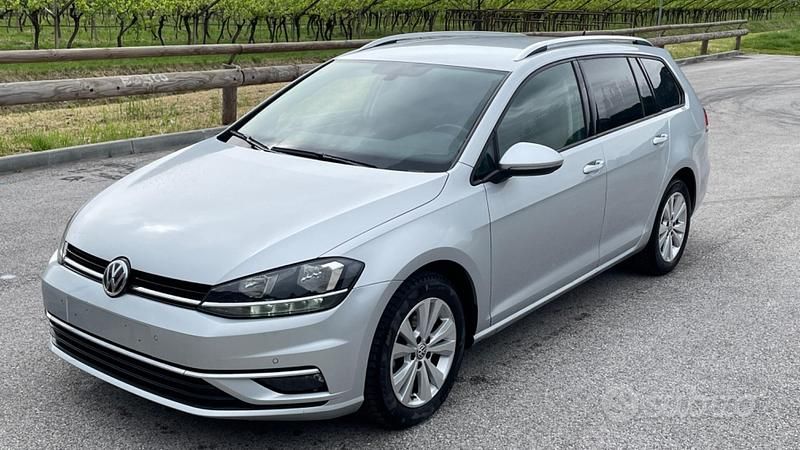 Argento Usata 2018 VW Golf VII Station wagon | 11.490 € (Buon prezzo) - Immagine 1/4