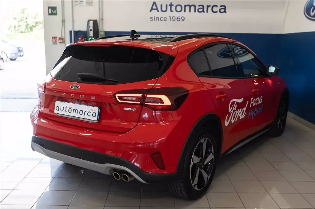 Usata Ford Focus Active 125 CV (91 kW) 2024 Rosso SUV