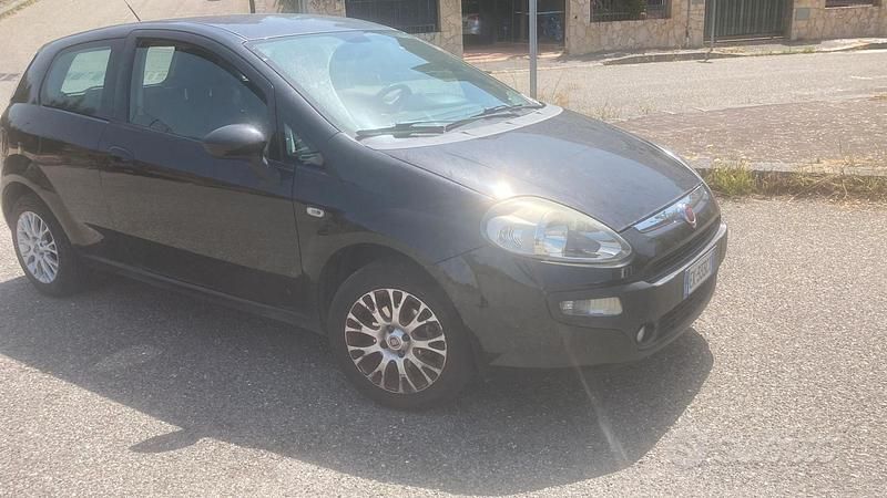 Usata Fiat Punto Evo 69 CV (50 kW) 2011 Nero Utilitaria