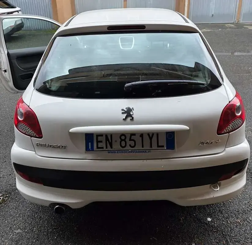 Usata Peugeot 206 60 CV (44 kW) 2012 Berlina