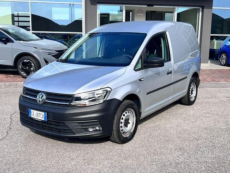 Usata VW Caddy Business 102 CV (75 kW) 2021 Grigio Monovolume
