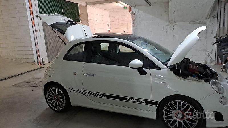 Bianco Usata 2008 Abarth 500 Tre volumi | 13.000 € (Buon prezzo) - Immagine 1/4