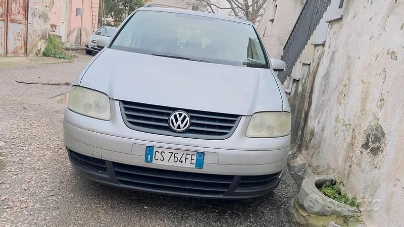 Usata VW Touran 2005 Grigio Monovolume