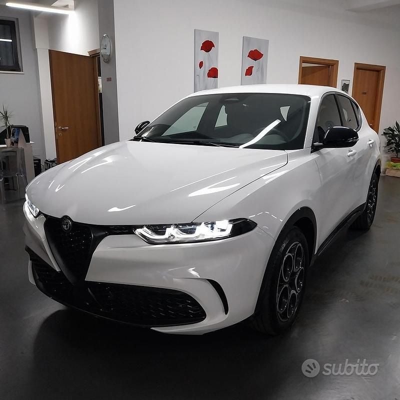 Bianco Nuova 2025 Alfa Romeo Tonale Sprint SUV | 33.700 € (Ottimo prezzo) - Immagine 1/4