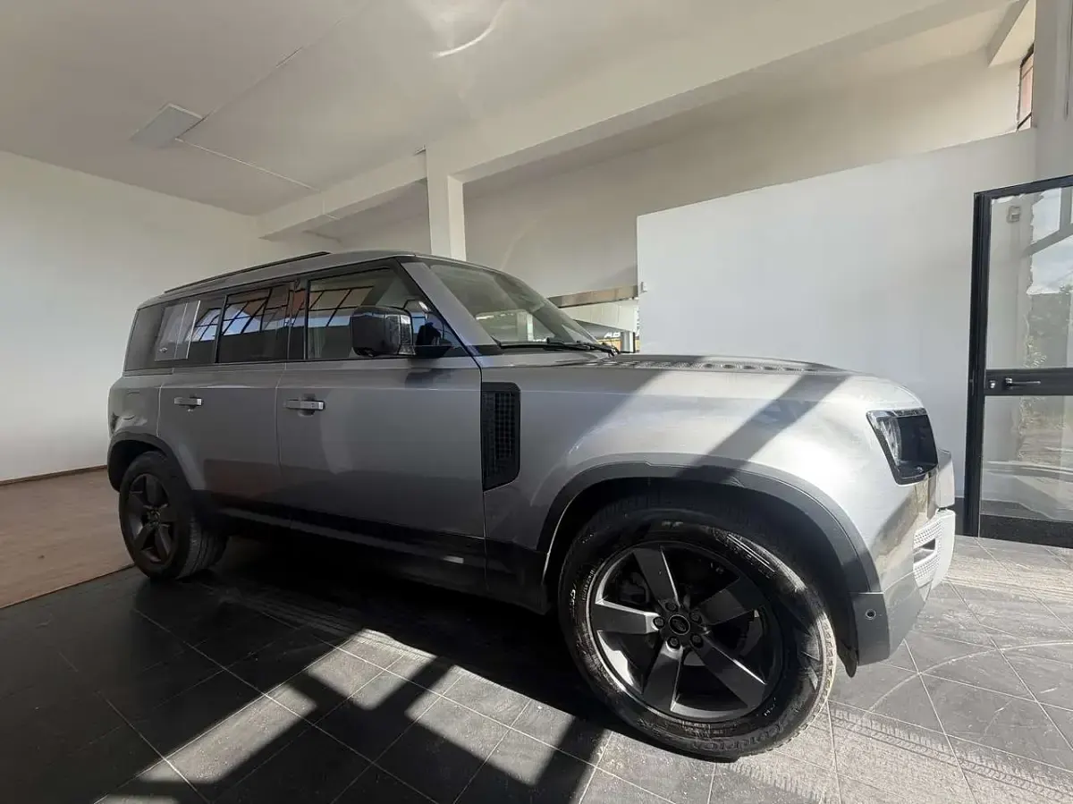 Usata Land Rover Defender HSE 200 CV (147 kW) 2022 Other SUV