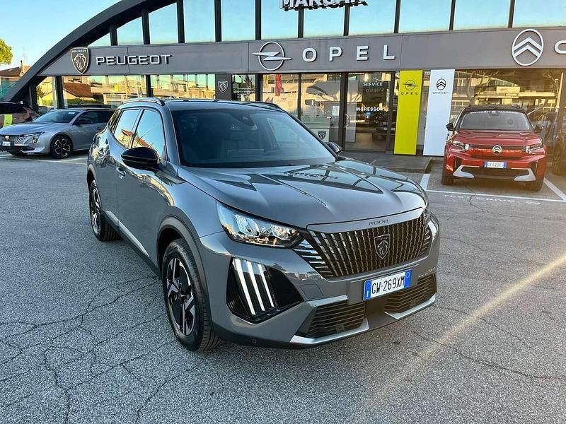 Grigio Nuova 2025 Peugeot 2008 GT SUV | 26.900 € (Buon prezzo) - Immagine 1/4