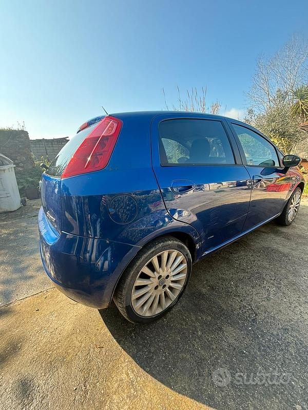 Usata Fiat Punto 2008 Blu Utilitaria