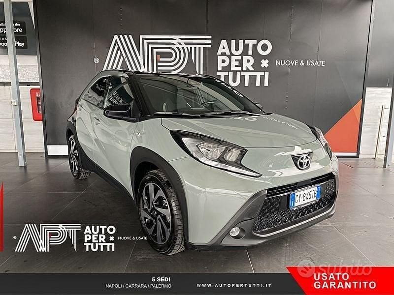 Usata Toyota Aygo X Trend 72 CV (52 kW) 2025 Verde SUV