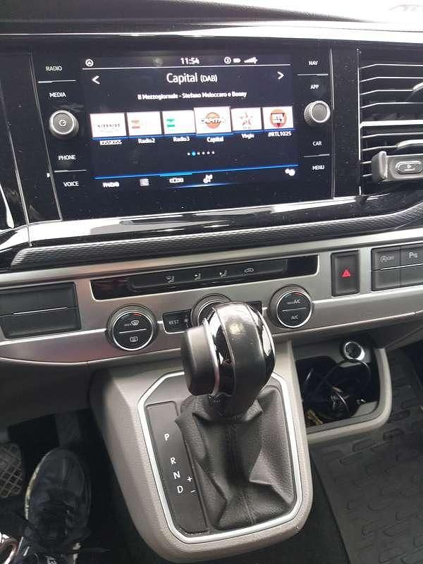 Usata VW Caravelle 150 CV (110 kW) 2021 Nero Monovolume