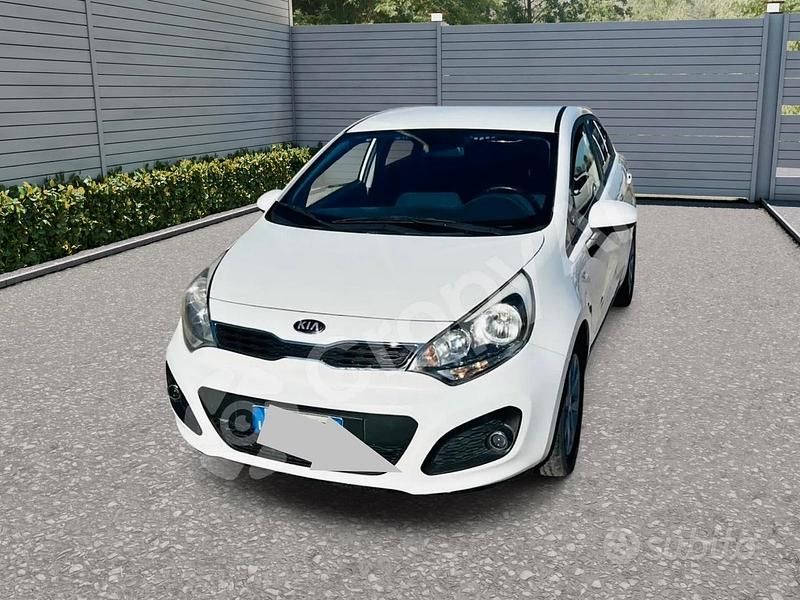 Usata Kia Rio EX 75 CV (55 kW) 2013 Berlina