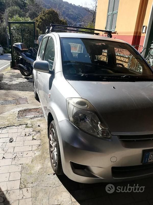 Usata Daihatsu Sirion 2008 Grigio Utilitaria