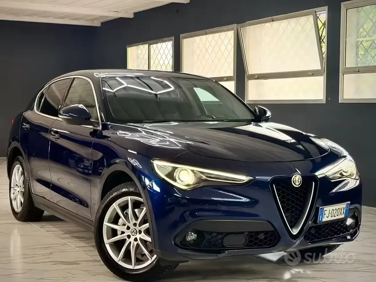 Usata Alfa Romeo Stelvio 210 CV (154 kW) 2018 Blu SUV