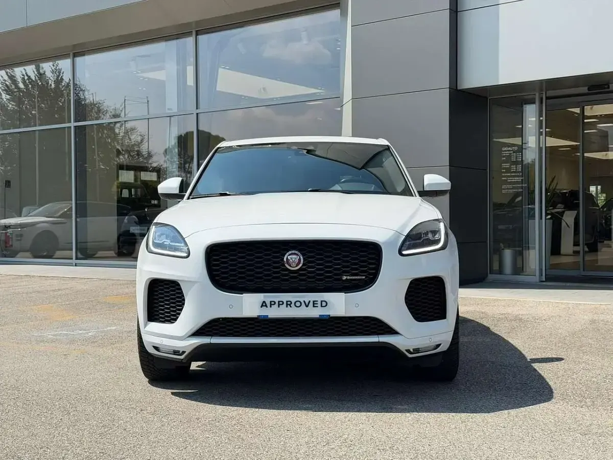 Usata Jaguar E-Pace R-Dynamic 150 CV (110 kW) 2019 Bianco SUV