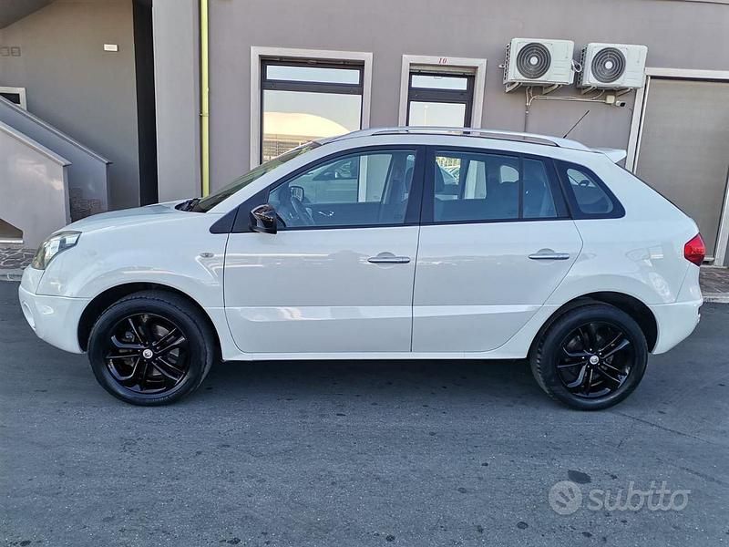 Usata Renault Koleos 150 CV (110 kW) 2010 Bianco SUV