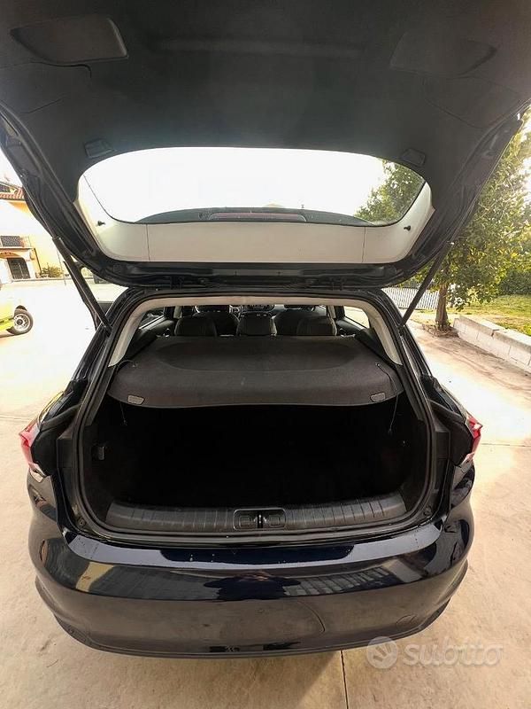 Usata Fiat Tipo Easy 120 CV (88 kW) 2019 Blu Berlina