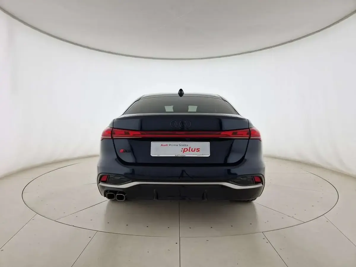 Nuova Audi A5 S-Line 204 CV (150 kW) 2025 Blu firmamento metallizzato Berlina