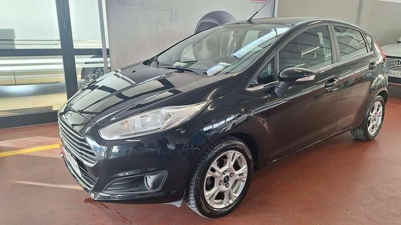 Usata Ford Fiesta 75 CV (55 kW) 2017 Nero Berlina
