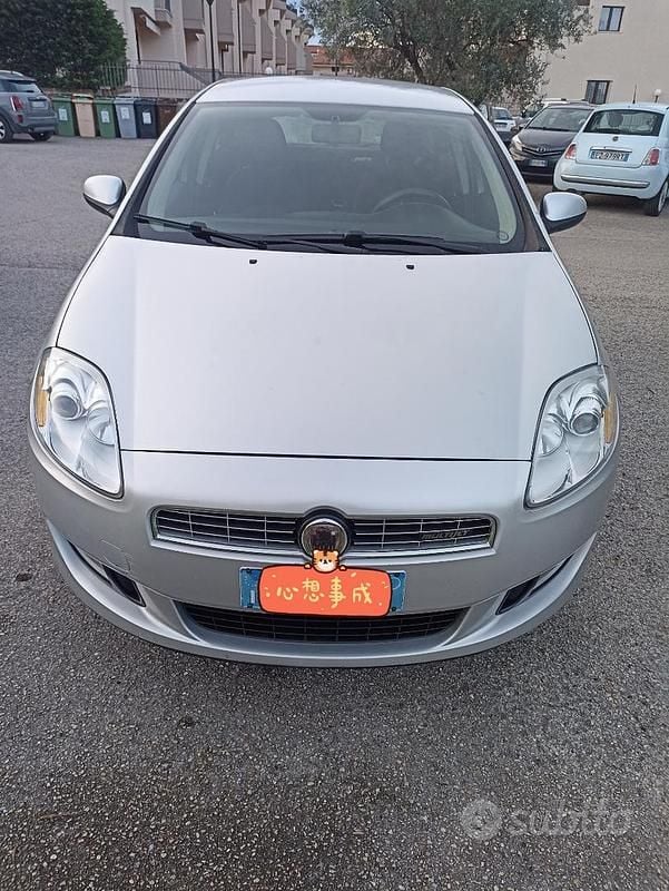 Grigio Usata 2011 Fiat 1600 Emotion Tre volumi | 1999 € - Immagine 1/4