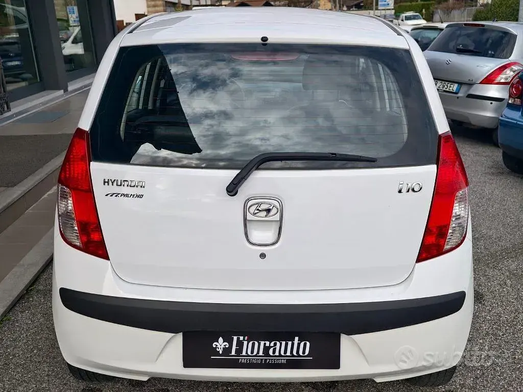 Usata Hyundai i10 Active 67 CV (49 kW) 2009 Bianco Utilitaria