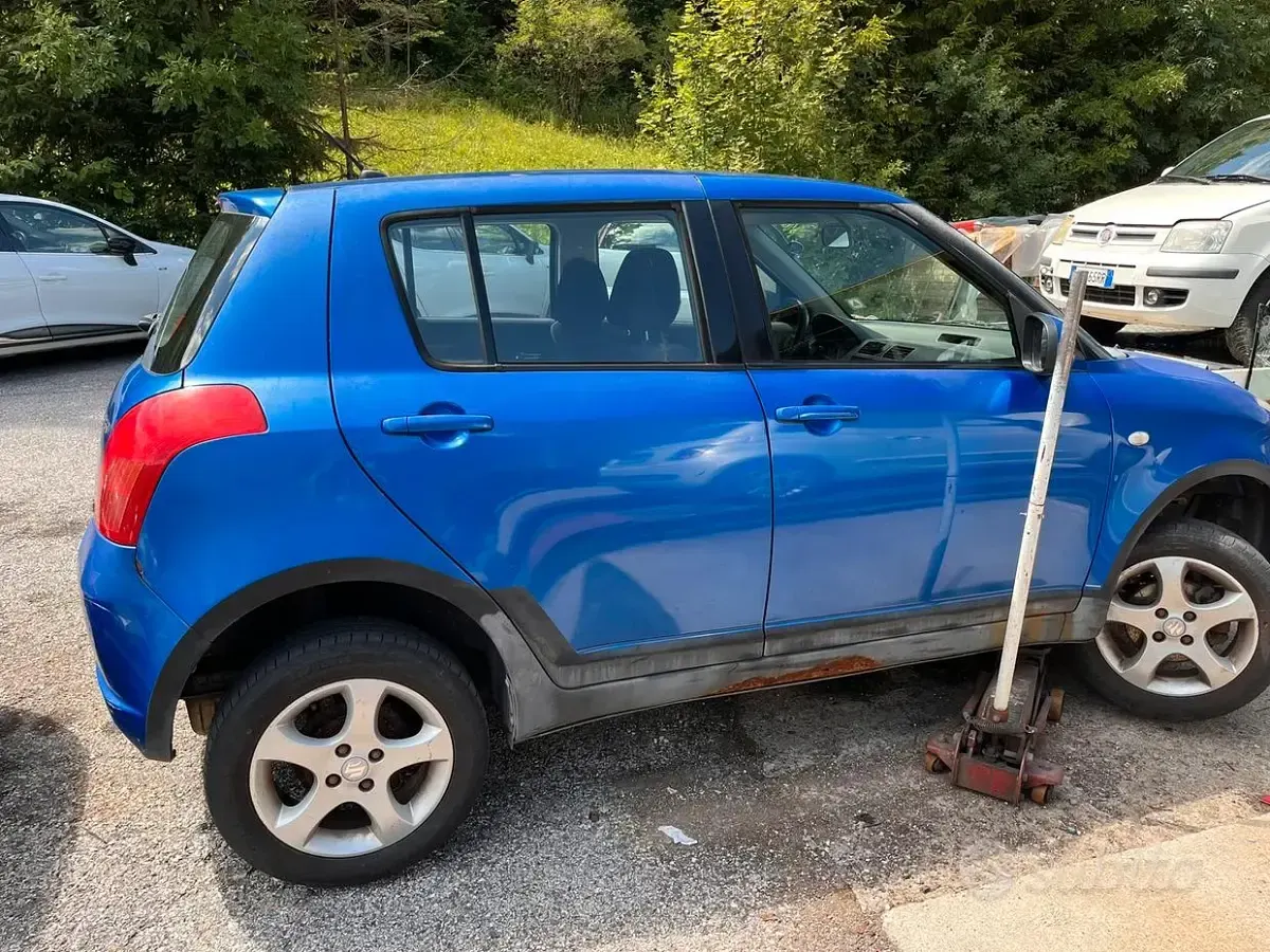 Usata Suzuki Swift 92 CV (67 kW) 2007 Bluazzurro Utilitaria