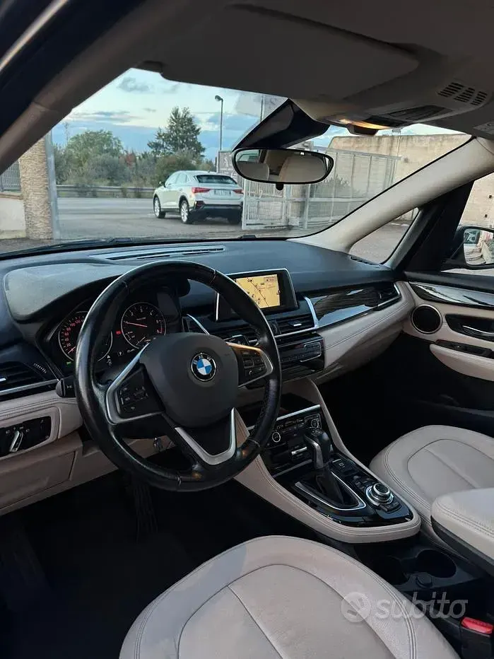 Usata BMW 216 Active Tourer Luxury Line 116 CV (85 kW) 2016 Grigio Monovolume