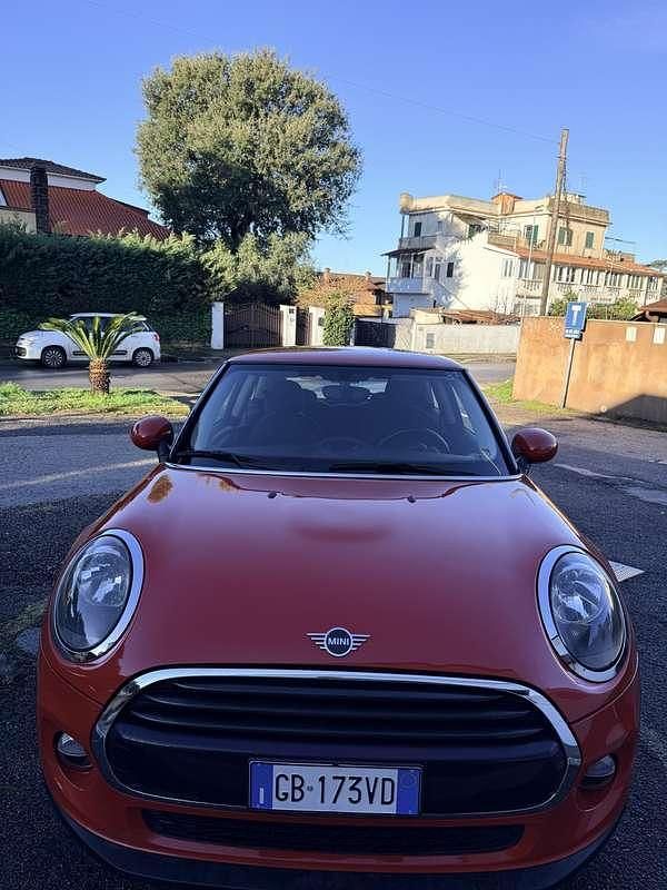 Usata Mini Cooper D Business 116 CV (85 kW) 2020 Utilitaria