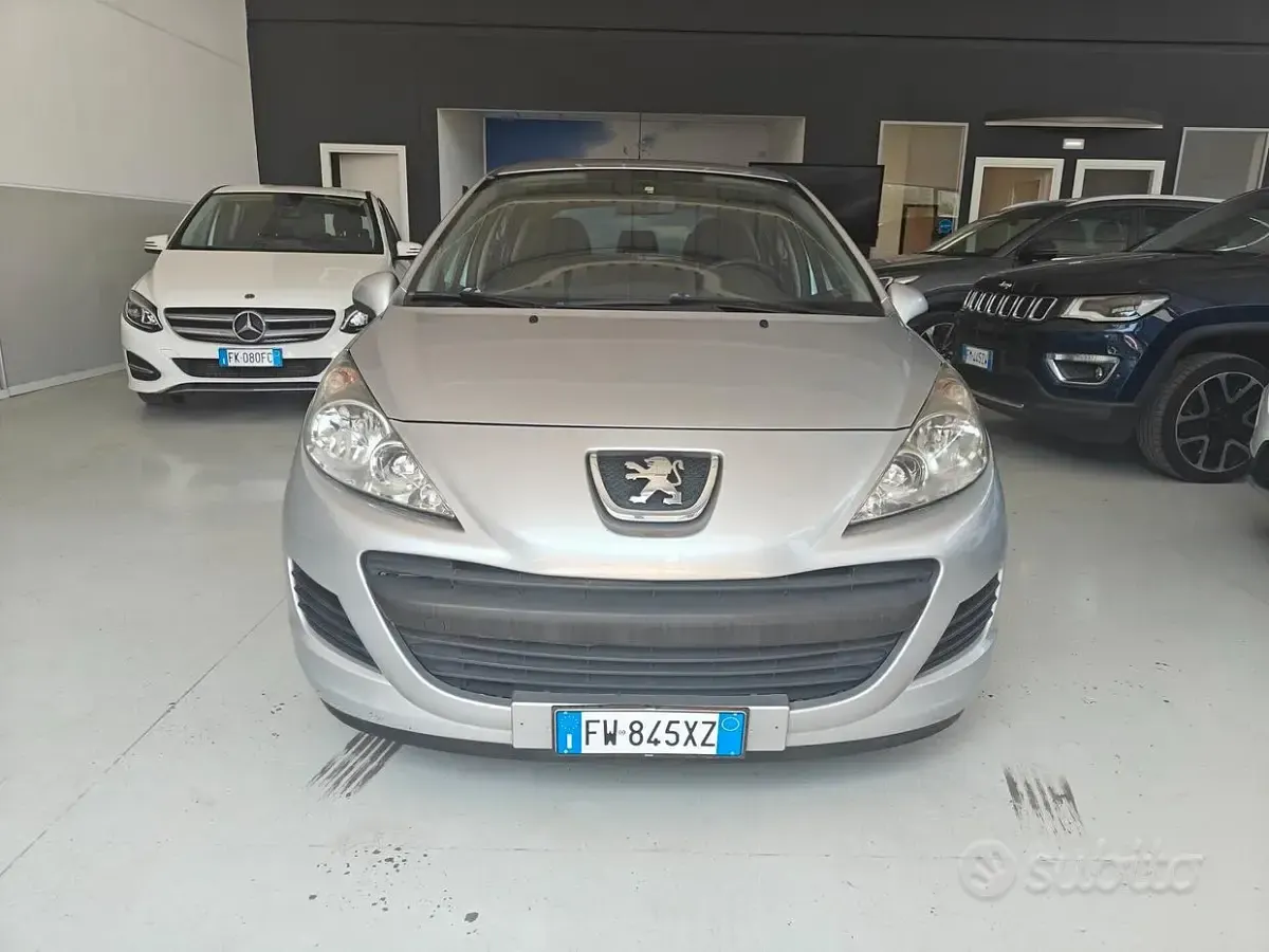 Usata Peugeot 207 73 CV (53 kW) 2010 Grigio Berlina