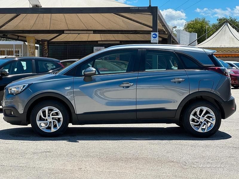 Usata Opel Crossland X 102 CV (75 kW) 2018 Grigio SUV
