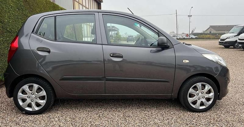 Usata Hyundai i10 Classic 69 CV (50 kW) 2013 Grigio Utilitaria