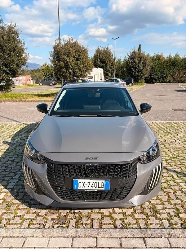 Usata Peugeot 208 2024 Grigio Utilitaria