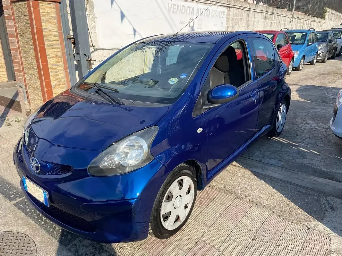 Usata Toyota Aygo Sol 68 CV (50 kW) 2008 Blu Utilitaria