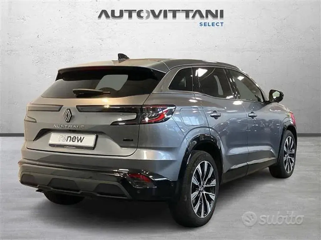 Usata Renault Austral Techno 131 CV (96 kW) 2023 Grigio scuro SUV