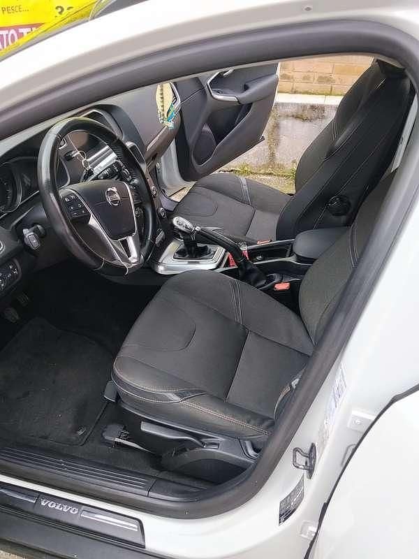 Usata Volvo V40 CC Kinetic 114 CV (83 kW) 2013 Bianco Station wagon
