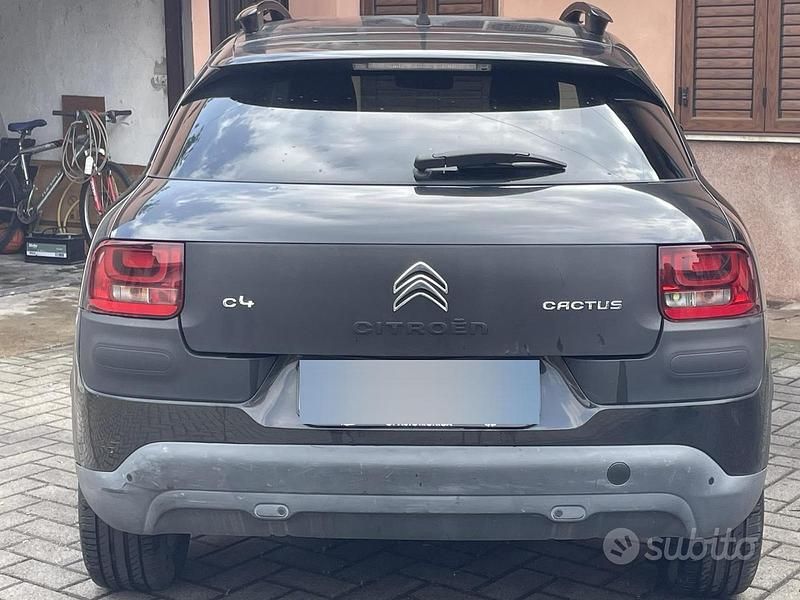 Usado Citroën C4 99 HP (72 kW) 2016 Preto Monovolume