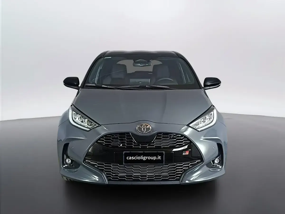Nuova Toyota Yaris Sport 92 CV (67 kW) 2025 Grigio Utilitaria