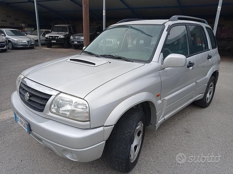 Grigio Usata 2002 Suzuki Grand Vitara SUV | 5200 € (Ottimo prezzo) - Immagine 1/4