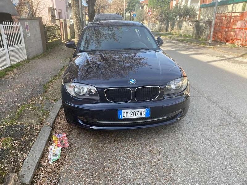 Usata BMW 120 177 CV (130 kW) 2007 Blu/azzurro Utilitaria