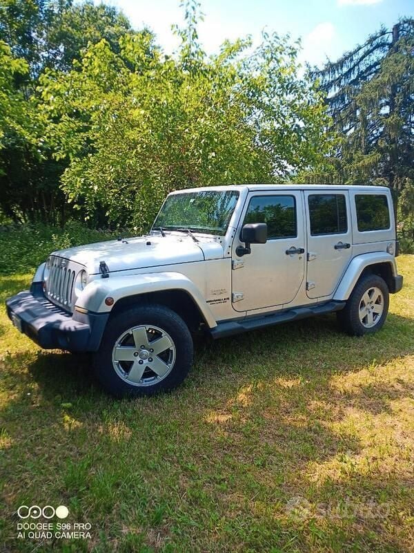 Usata Jeep Wrangler 200 CV (147 kW) 2012 Grigio SUV