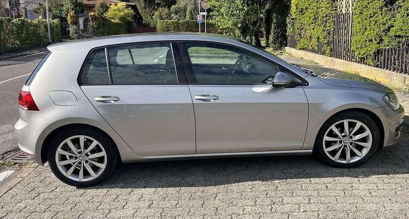 Usata VW Golf VII Highline 105 CV (77 kW) 2014 Argento Berlina
