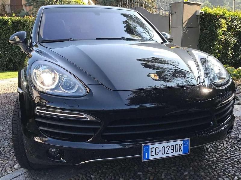 Nero Usata 2010 Porsche Cayenne SUV | 24.000 € - Immagine 1/4