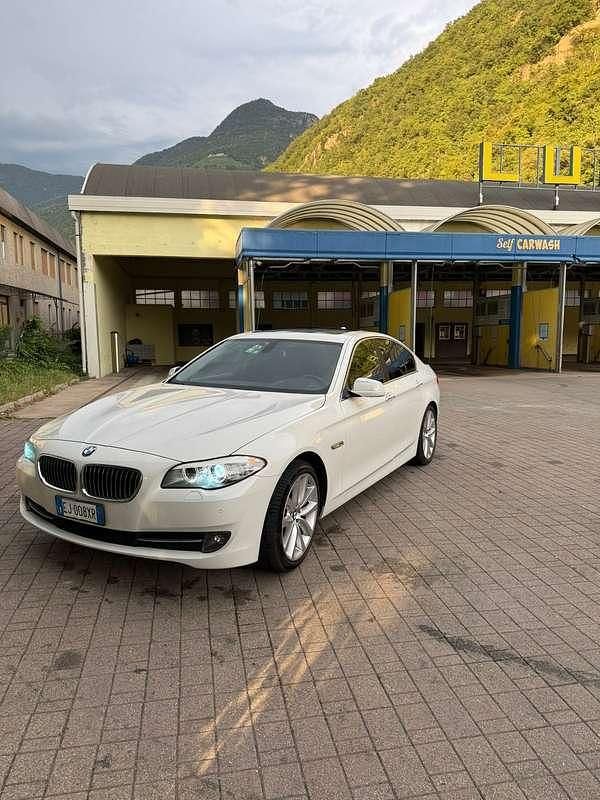 Usata BMW 530 258 CV (189 kW) 2012 Bianco Berlina